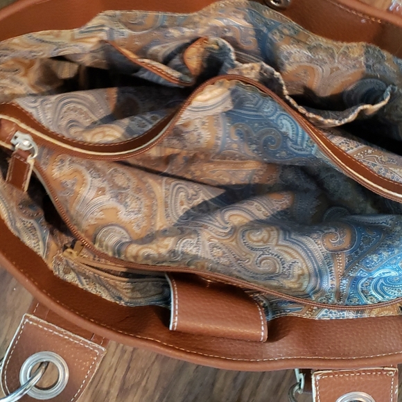 Maxx New York Tote and Wristlet - Picture 7 of 11